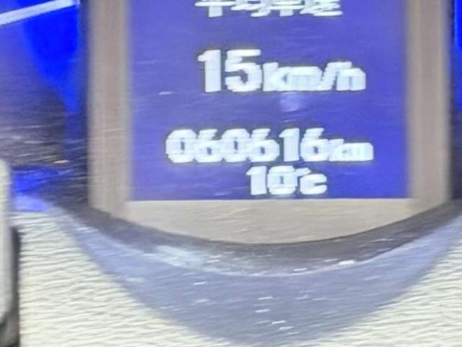 フィットシャトルハイブリッド1.3　下廻防錆TVナビBカメETC夏冬タイヤ 2WD 1300