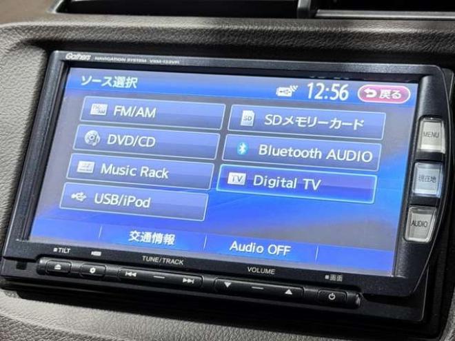 フィットシャトルハイブリッド1.3　下廻防錆TVナビBカメETC夏冬タイヤ 2WD 1300