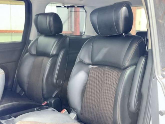 エルグランド2.5 250ハイウェイスター アーバンクロム 4WD　下廻防錆TVナビBカメETC後席モニタ 2500