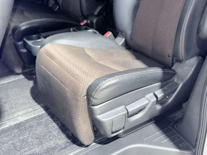 エルグランド2.5 250ハイウェイスター アーバンクロム 4WD　下廻防錆TVナビBカメETC後席モニタ 2500