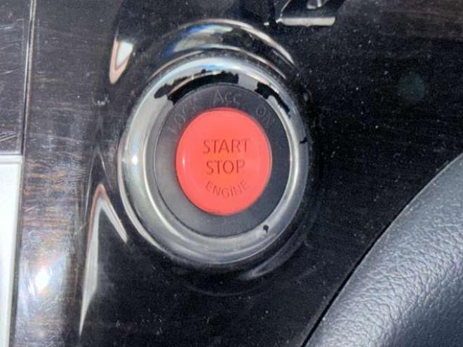 エルグランド2.5 250ハイウェイスター アーバンクロム 4WD　下廻防錆TVナビBカメETC後席モニタ 2500