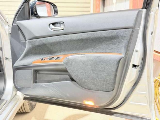 ティアナ2.5 250XE FOUR 4WD　防錆塗装4WDキーレスETC 2500