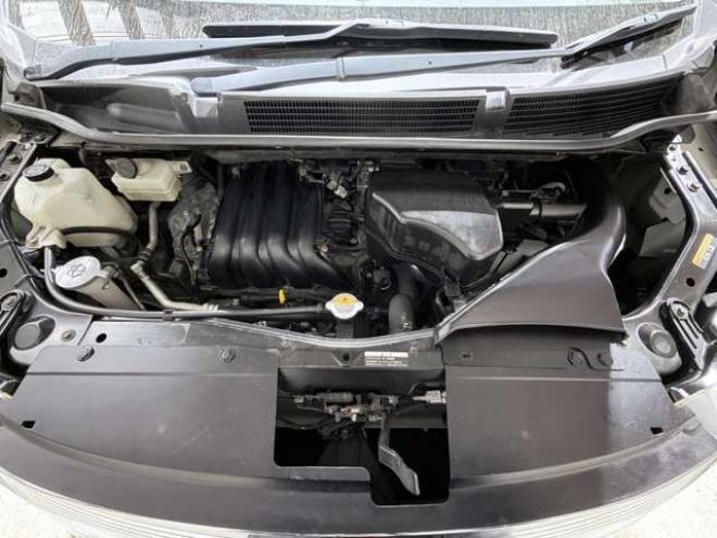 セレナ2.0 ハイウェイスター Vセレクション 4WD　防錆塗装4WDTVナビBカメ後席モニタETC 2000