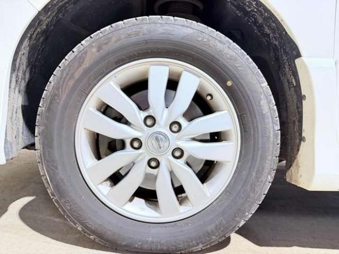 セレナ2.0 ハイウェイスター Vセレクション 4WD　防錆塗装4WDTVナビBカメ後席モニタETC 2000