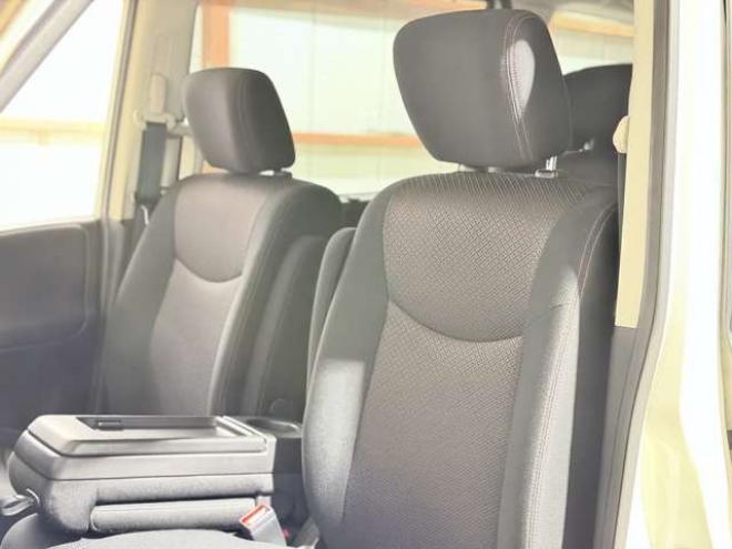 セレナ2.0 ハイウェイスター Vセレクション 4WD　防錆塗装4WDTVナビBカメ後席モニタETC 2000