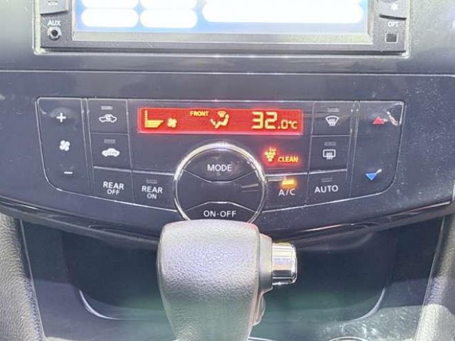 セレナ2.0 ハイウェイスター Vセレクション 4WD　防錆塗装4WDTVナビBカメ後席モニタETC 2000