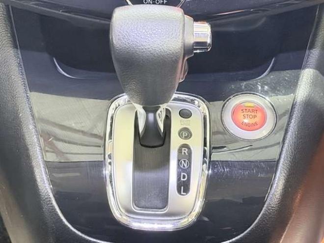 セレナ2.0 ハイウェイスター Vセレクション 4WD　防錆塗装4WDTVナビBカメ後席モニタETC 2000