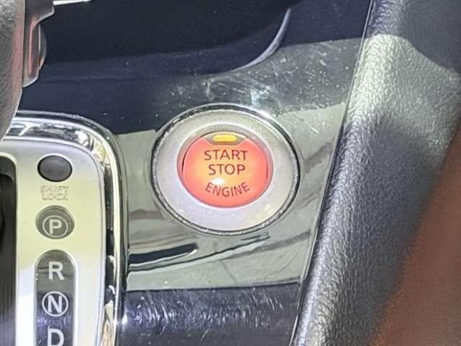 セレナ2.0 ハイウェイスター Vセレクション 4WD　防錆塗装4WDTVナビBカメ後席モニタETC 2000