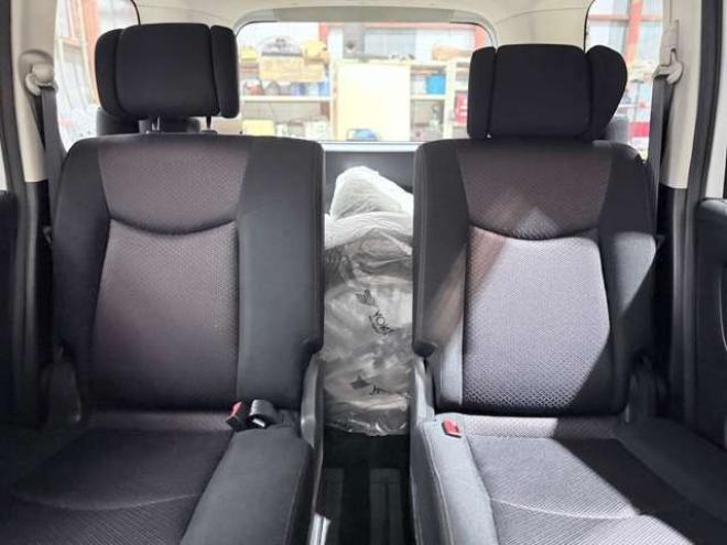 セレナ2.0 ハイウェイスター Vセレクション 4WD　防錆塗装4WDTVナビBカメ後席モニタETC 2000