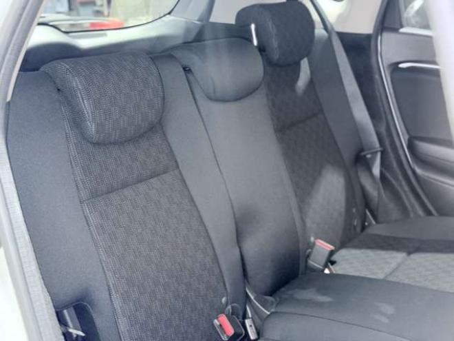 フィット1.3 13G Fパッケージ 4WD　下廻防錆TVナビETC 1300