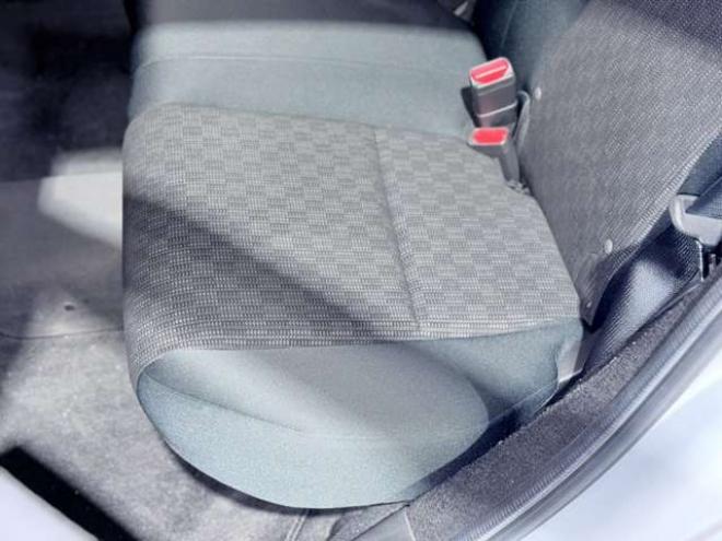 フィット1.3 13G Fパッケージ 4WD　下廻防錆TVナビETC 1300