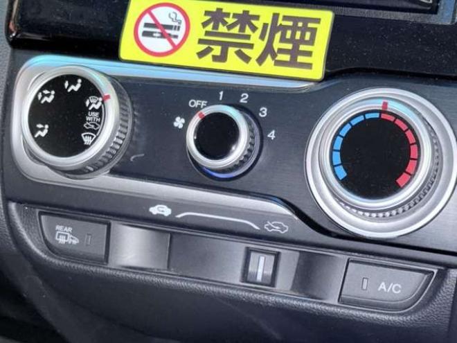 フィット1.3 13G Fパッケージ 4WD　下廻防錆TVナビETC 1300