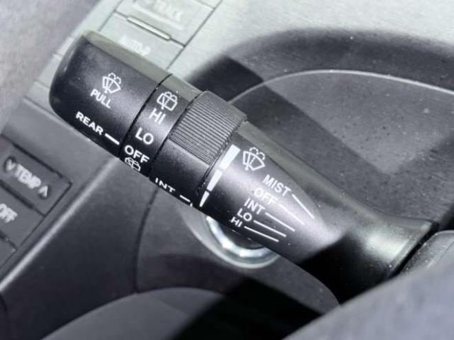 プリウス1.8 S　下廻防錆キーレスCD夏冬タイヤ 2WD 1800