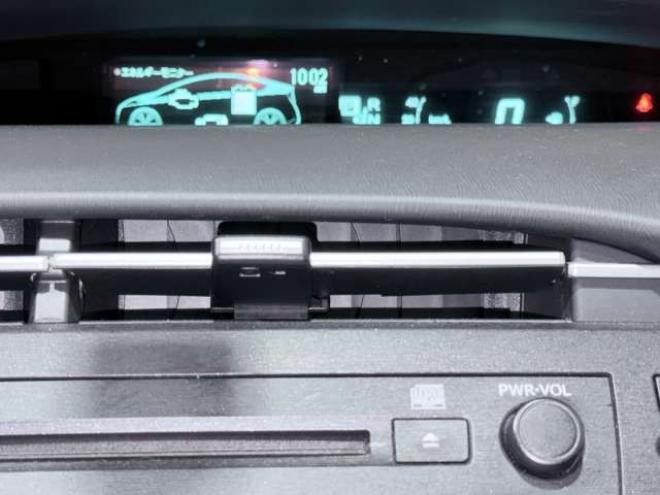 プリウス1.8 S　下廻防錆キーレスCD夏冬タイヤ 2WD 1800