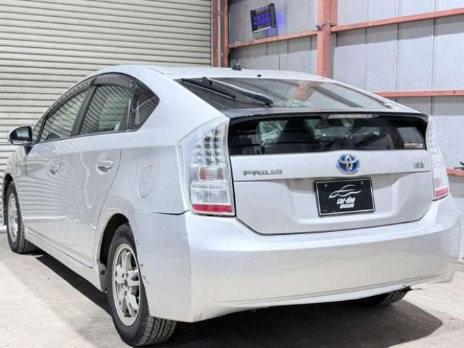 プリウス1.8 S　下廻防錆キーレスCD夏冬タイヤ 2WD 1800