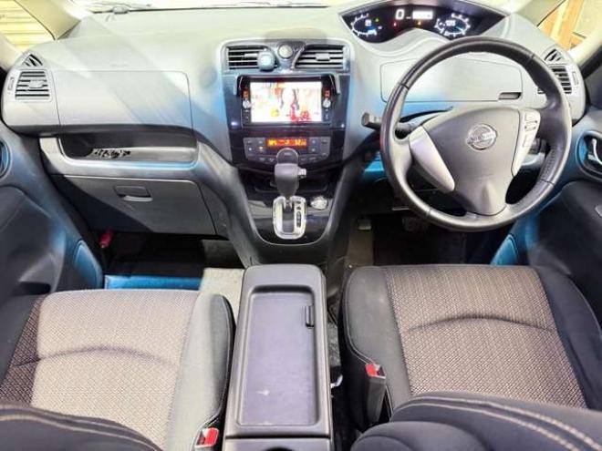 セレナ2.0 ハイウェイスター Vセレクション+Safety アドバンストセーフティ パッケージ 4WD　防錆塗装4WDTVナビBカメ後席モニタ 2000