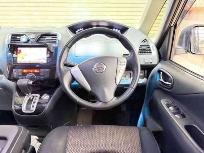 セレナ2.0 ハイウェイスター Vセレクション+Safety アドバンストセーフティ パッケージ 4WD　防錆塗装4WDTVナビBカメ後席モニタ 2000