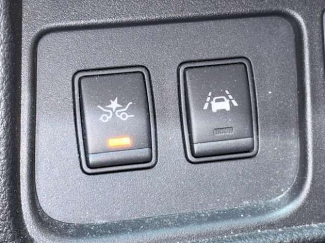 セレナ2.0 ハイウェイスター Vセレクション+Safety アドバンストセーフティ パッケージ 4WD　防錆塗装4WDTVナビBカメ後席モニタ 2000