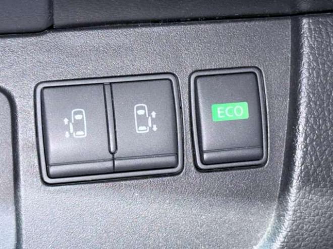 セレナ2.0 ハイウェイスター Vセレクション+Safety アドバンストセーフティ パッケージ 4WD　防錆塗装4WDTVナビBカメ後席モニタ 2000