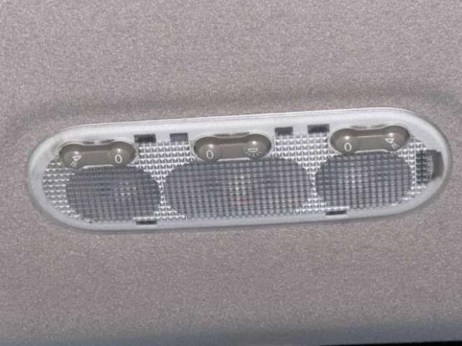 セレナ2.0 ハイウェイスター Vセレクション+Safety アドバンストセーフティ パッケージ 4WD　防錆塗装4WDTVナビBカメ後席モニタ 2000