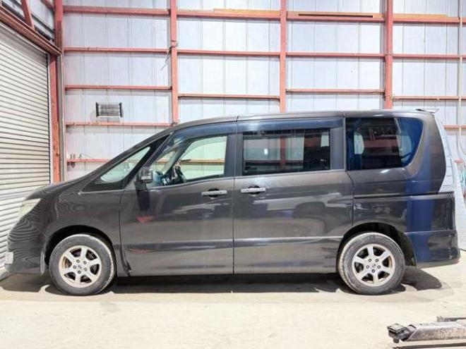 セレナ2.0 ハイウェイスター Vセレクション+Safety アドバンストセーフティ パッケージ 4WD　防錆塗装4WDTVナビBカメ後席モニタ 2000