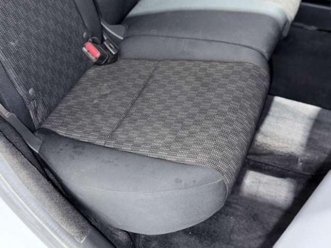 フィット1.3 13G Sパッケージ 4WD　下廻防錆キーレスナビ 1300