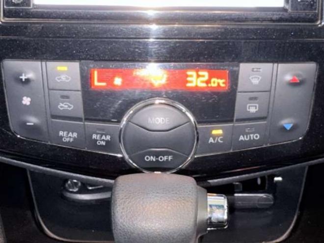 セレナ2.0 ハイウェイスター Vセレクション+Safety アドバンストセーフティ パッケージ 4WD　防錆塗装4WDTVナビBカメエンスタ 2000