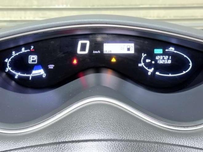 セレナ2.0 ハイウェイスター Vセレクション+Safety アドバンストセーフティ パッケージ 4WD　防錆塗装4WDTVナビBカメエンスタ 2000