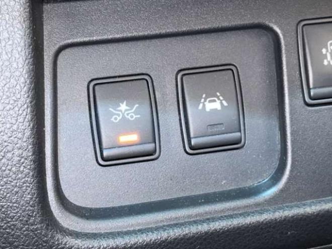 セレナ2.0 ハイウェイスター Vセレクション+Safety アドバンストセーフティ パッケージ 4WD　防錆塗装4WDTVナビBカメエンスタ 2000