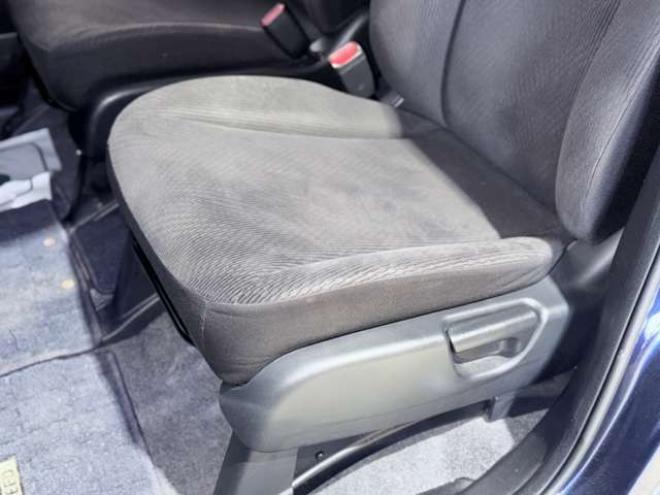 フリード1.5 G ジャストセレクション　下廻防錆ドラレコキーレスEスタ夏冬タイヤ 2WD 1500