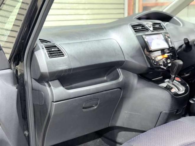 セレナ2.0 ハイウェイスター 4WD　下廻防錆TVナビBカメETC 2000