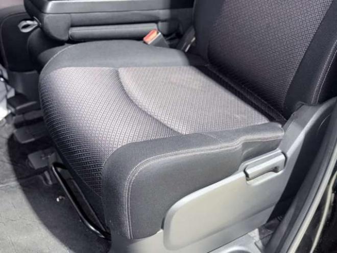 セレナ2.0 ハイウェイスター 4WD　下廻防錆TVナビBカメETC 2000