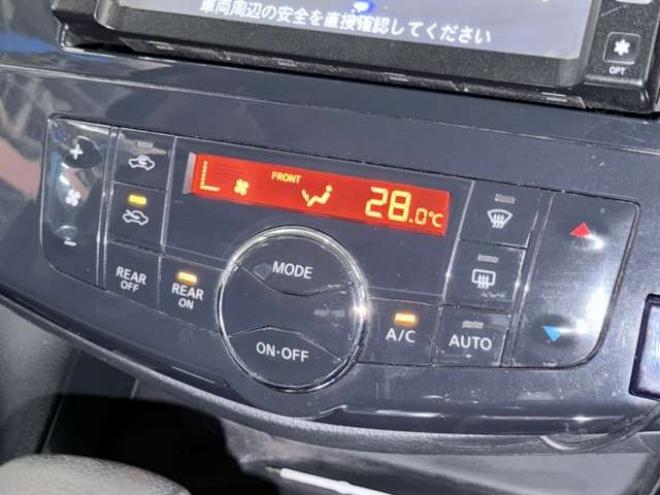 セレナ2.0 ハイウェイスター 4WD　下廻防錆TVナビBカメETC 2000