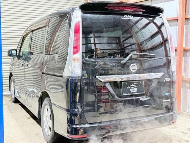 セレナ2.0 ハイウェイスター 4WD　下廻防錆TVナビBカメETC 2000