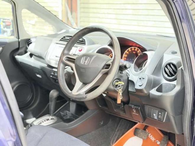 フィット1.3 G 4WD　防錆塗装4WDCDキーレスETC 1300