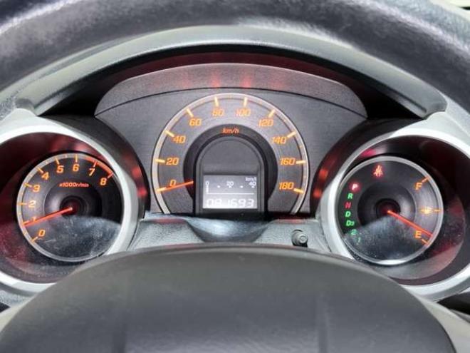 フィット1.3 G 4WD　防錆塗装4WDCDキーレスETC 1300