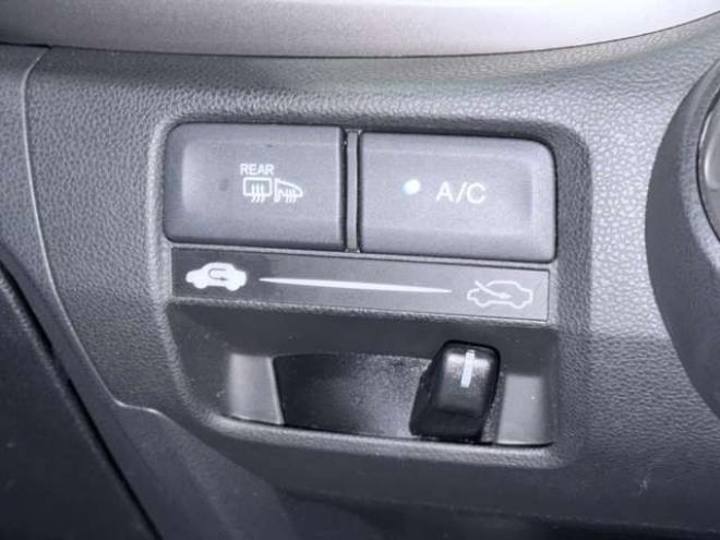 フィット1.3 G 4WD　防錆塗装4WDCDキーレスETC 1300