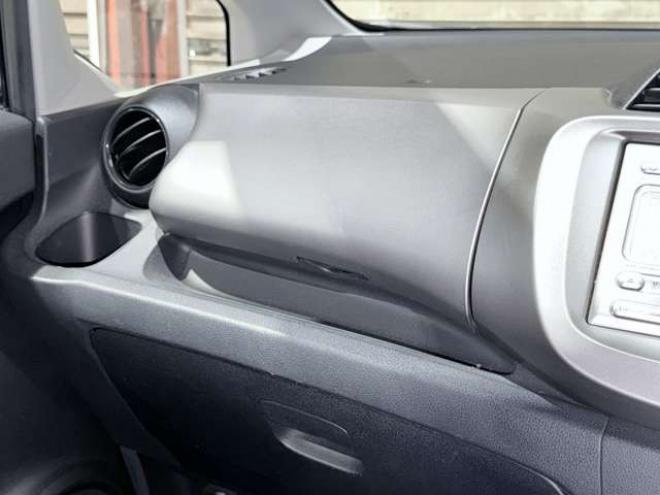 フィット1.3 G 4WD　防錆塗装4WDCDキーレスETC 1300