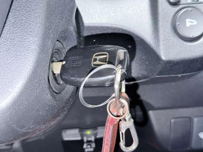 フィット1.3 G 4WD　防錆塗装4WDCDキーレスETC 1300