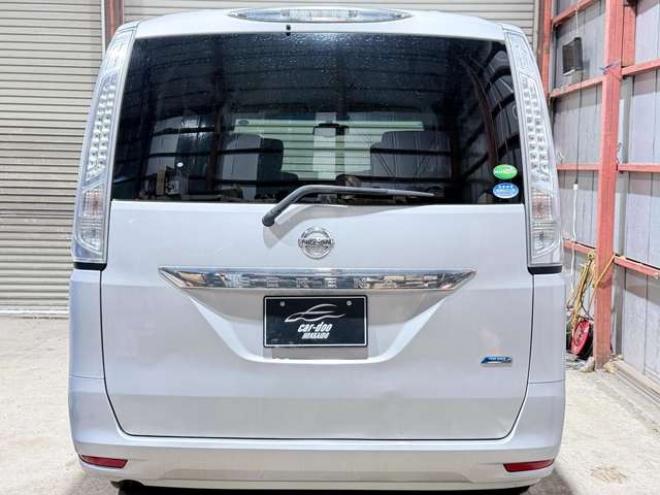 セレナ2.0 20X 4WD　防錆塗装キーレスナビETC 2000