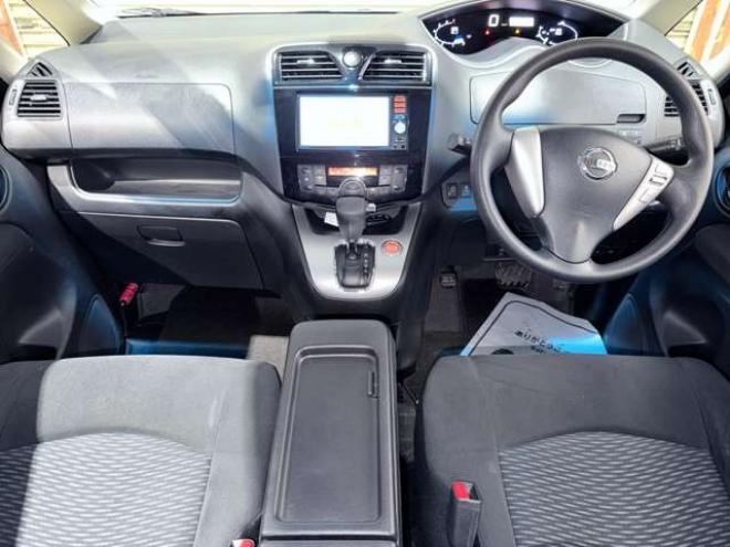 セレナ2.0 20X 4WD　防錆塗装キーレスナビETC 2000