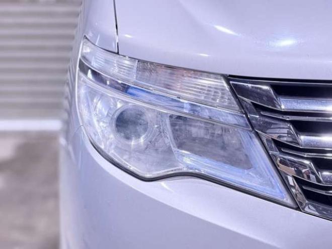 セレナ2.0 20X 4WD　防錆塗装キーレスナビETC 2000