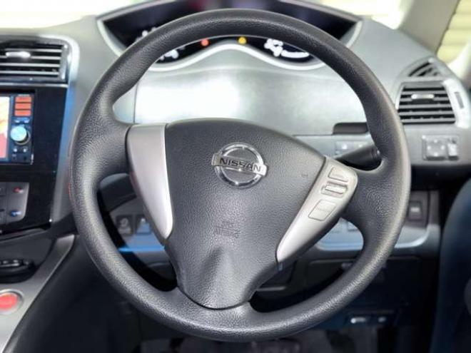 セレナ2.0 20X 4WD　防錆塗装キーレスナビETC 2000