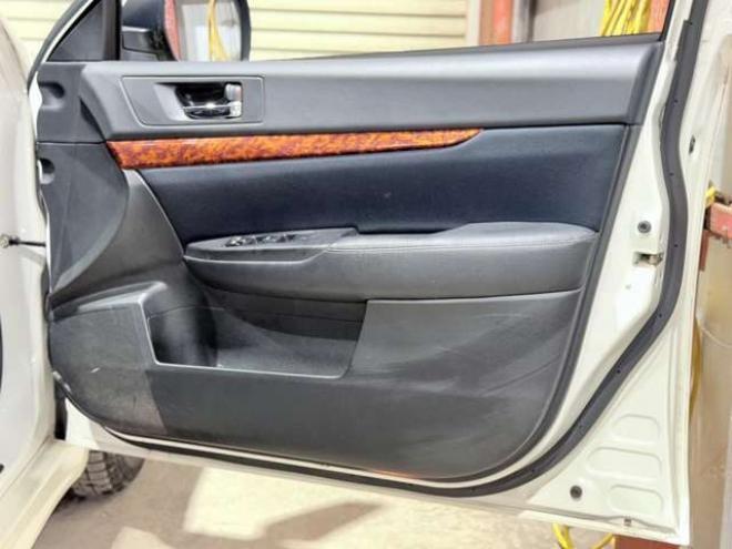 レガシィB4 2.5 i Lパッケージ 4WD　下廻防錆TVナビETC 2500