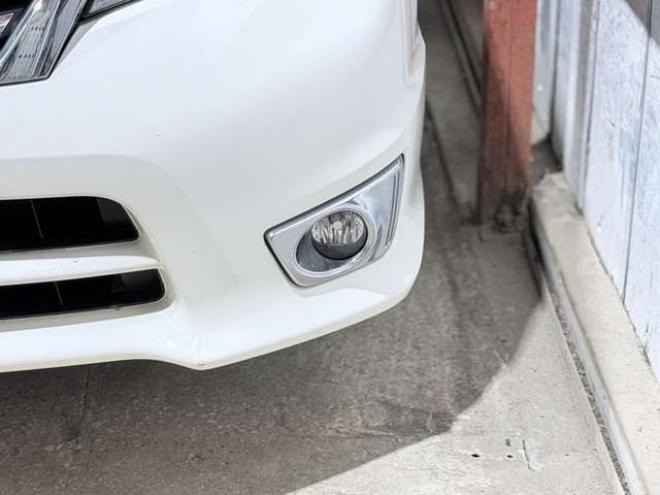 セレナ2.0 ハイウェイスター 4WD　防錆塗装4WDナビBカメETC夏冬タイヤ 2000