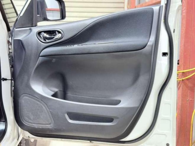 セレナ2.0 20X アドバンストセーフティ パッケージ 4WD　下廻防錆TVナビBカメETC 2000