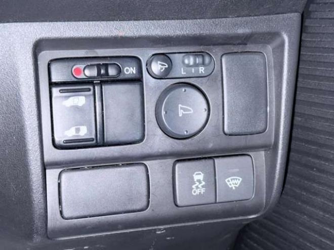 フリード1.5 G ジャストセレクション 4WD　防錆塗装TVナビETCエンスタ 1500