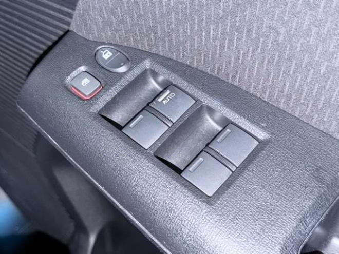 フリード1.5 G ジャストセレクション 4WD　防錆塗装TVナビETCエンスタ 1500