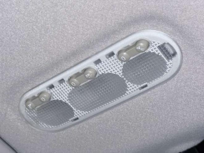 セレナ2.0 20S 4WD　下廻防錆キーレスCD 2000