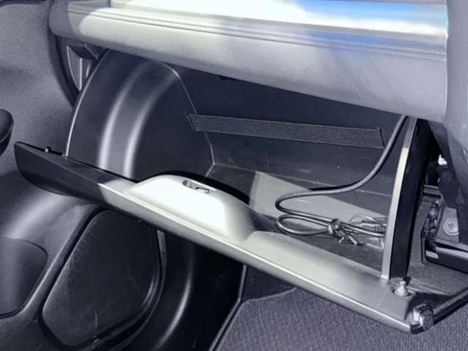 フィット1.5 ハイブリッド Fパッケージ 4WD　下廻防錆ナビETCエンスタ 1500